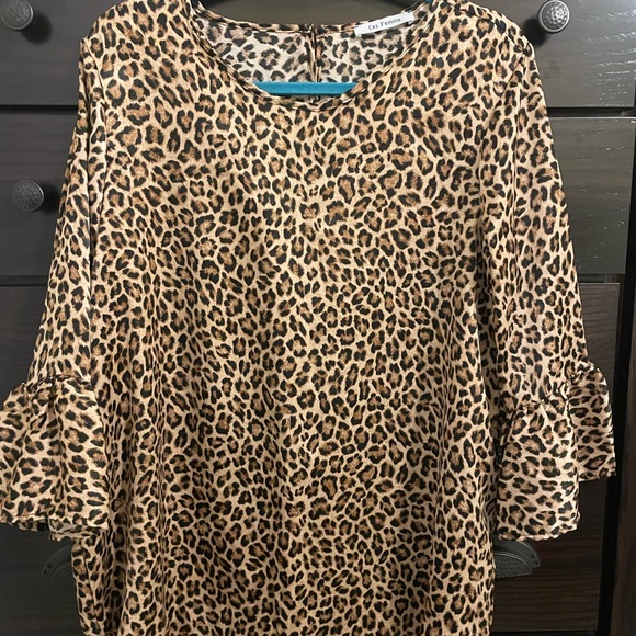 Ces Femme Tops - Ces Femme size medium leopard print top